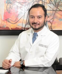 Dr. Esteban Castro Contreras  